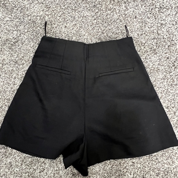 Zara short worn once - Picture 2 of 3